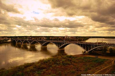 Бийск. Коммунальный мост. (© Слава StiBer || panoramio.com)
