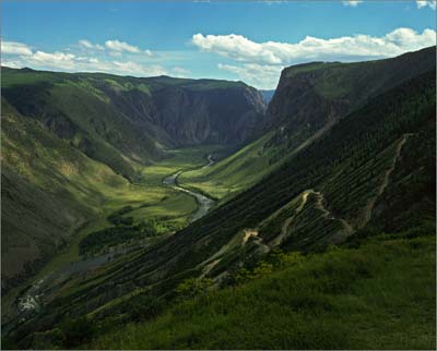 Долина Чулышмана. (© Константин Белошапкин || altai-photo.ru)
